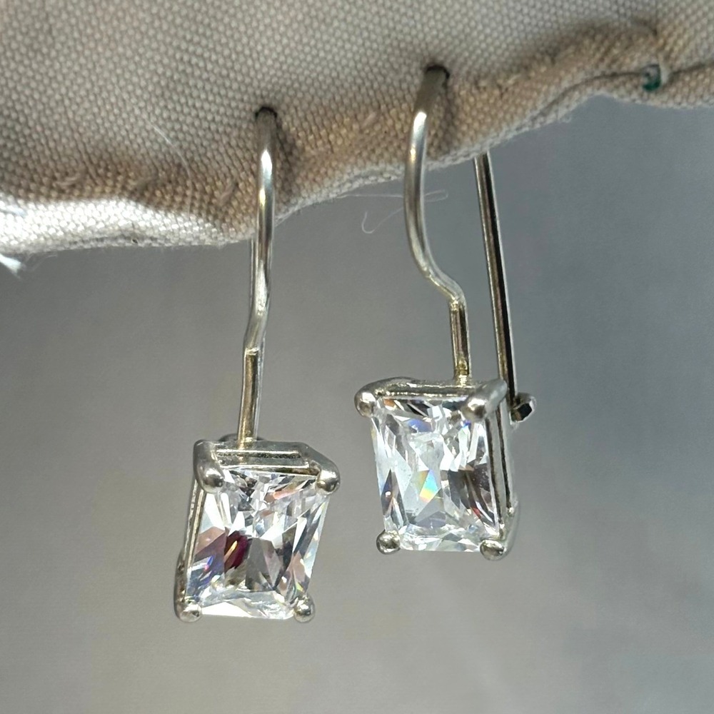 Unbranded Drop Earrings Women OS Silver Excellent Emerald Cut CZ 925 Sterling